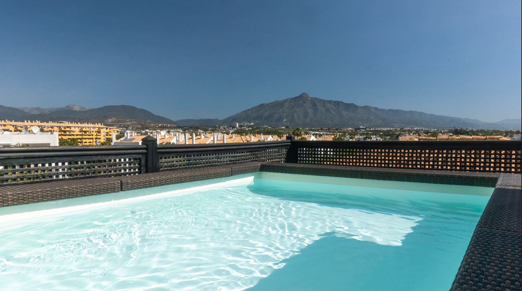 Advantages of buying a penthouse in Marbella